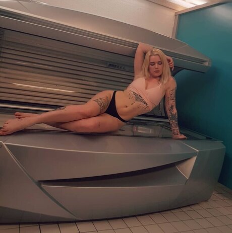 Typischblonnd only fans nudes