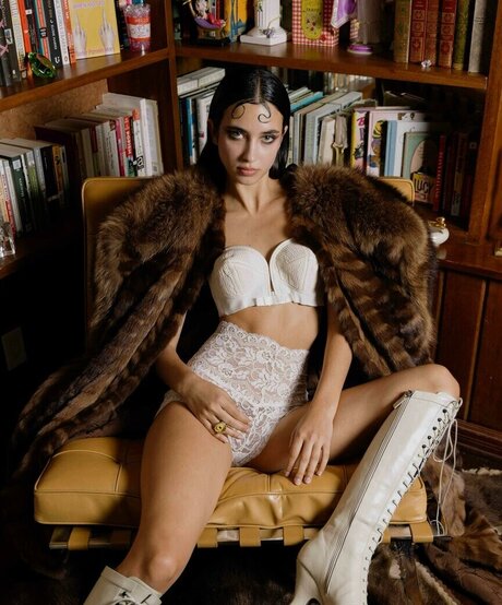 Elisha Herbert onlyfans naked