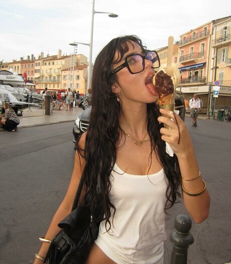 Elisha Herbert leak onlyfans