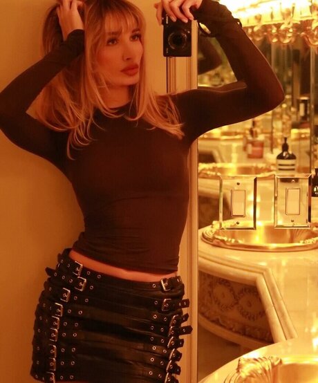 Pia Mia Perez onlyfans leaked dirtyship