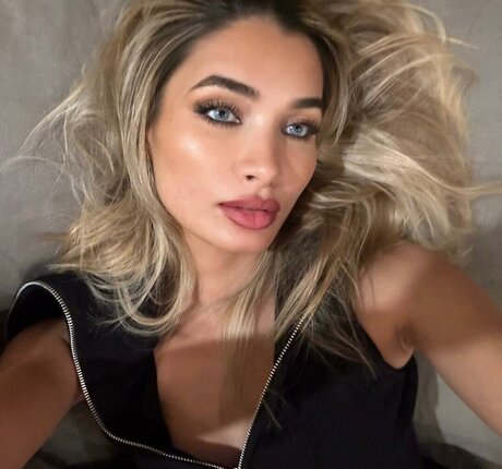 Pia Mia Perez  pics