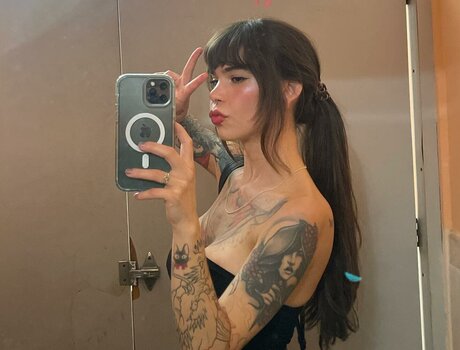 Yaithegemini naked on onlyfans