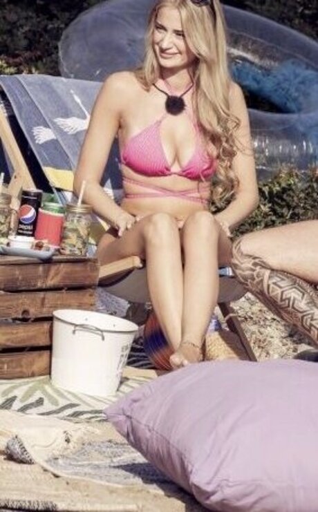 Vanessa Wende onlyfans leaked pics