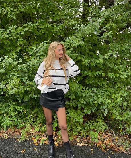 Vanessa Wende onlyfans topless