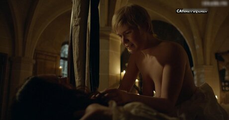 Versailles Fernsehserie_ feet onlyfans