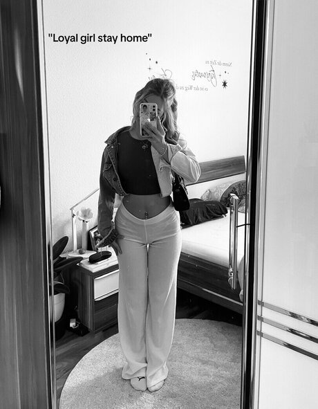 _marie lbs onlyfans photos