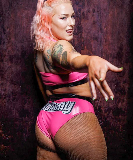 Allie Katch topless onlyfans