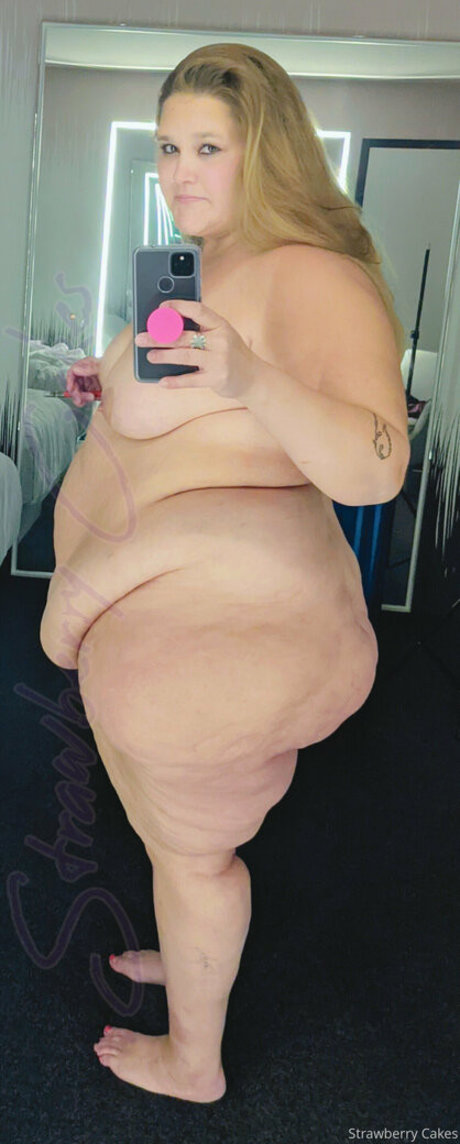 strawberry cakes onlyfans naked
