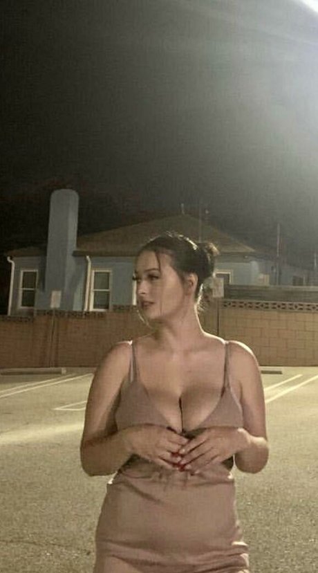 Emma Trotta onlyfans leake