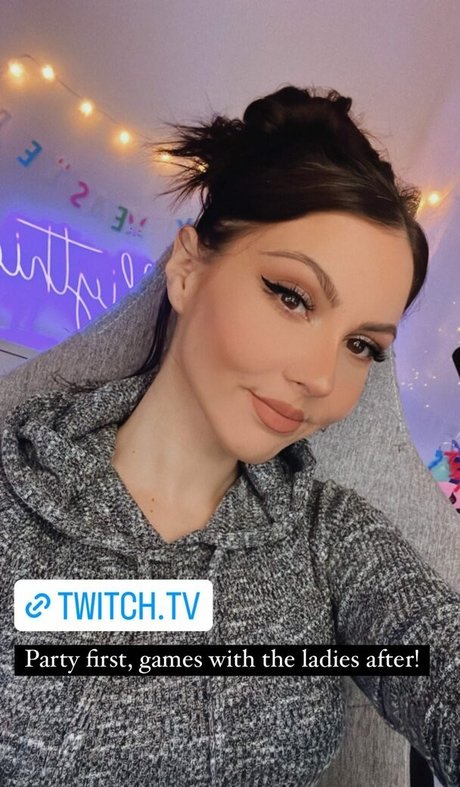 Aliythia nude only fans