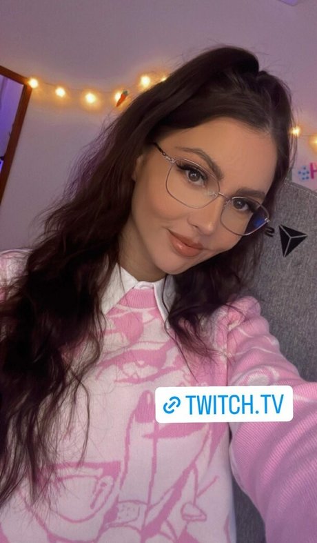 Aliythia onlyfans model