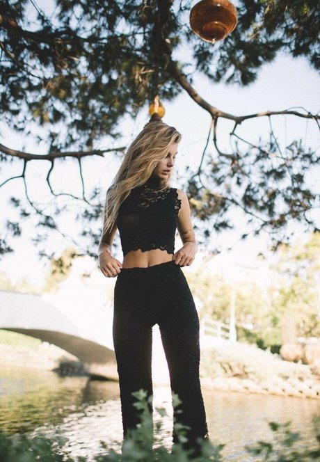 Camila Morrone only fans sex