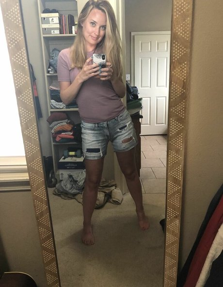 lyric in my head onlyfans leak ass