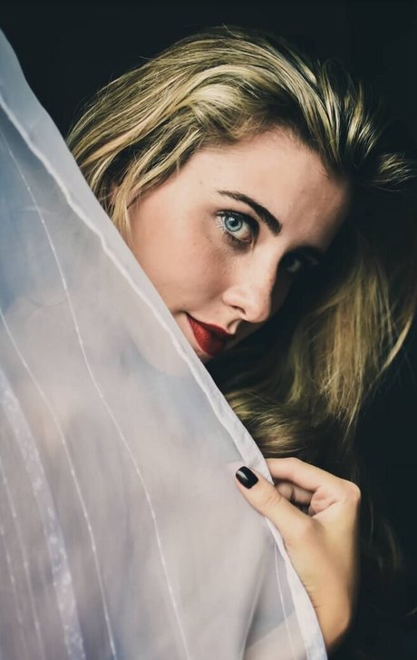 lauratavora porn onlyfans