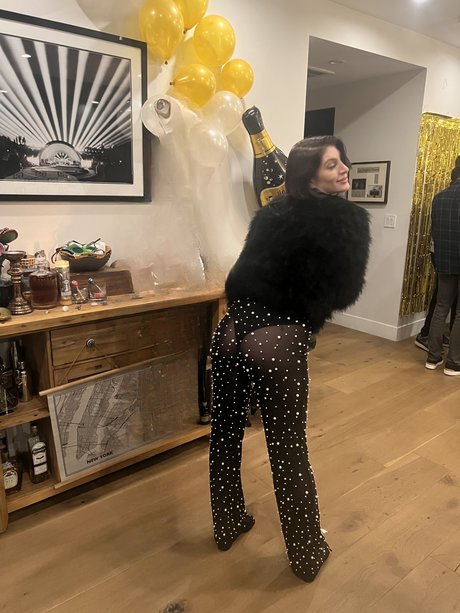 Ariana Basseri onlyfans public photos