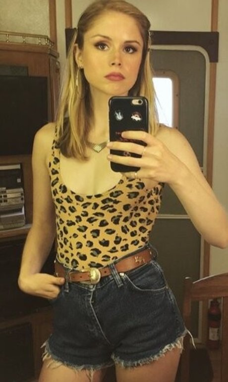 Erin Moriarty onlyfans sex leaks
