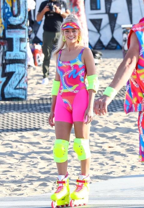 Margot Robbie onlyfans nude pics