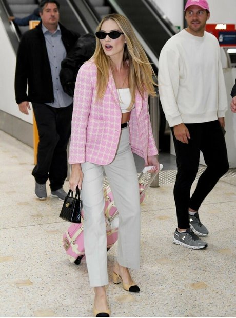 Margot Robbie onlyfans nude leaks