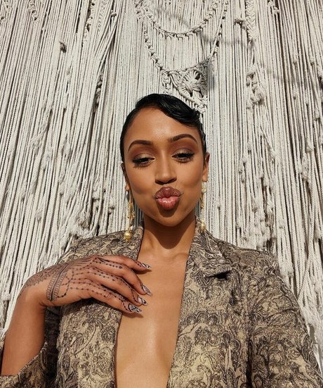 Liza Koshy leaks onlyfans porn