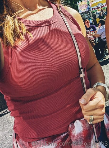 cute teen onlyfans free naked shots