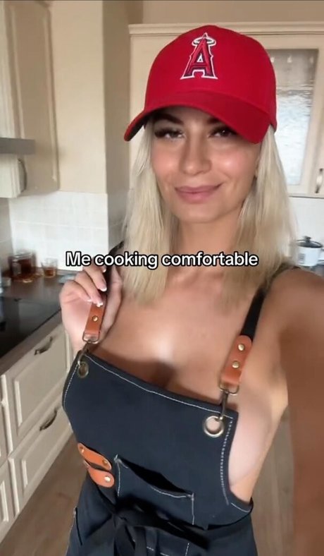 Chef Juli onlyfans naked