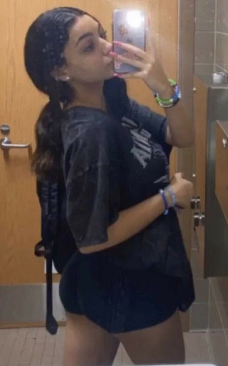 itselessa nude only fans leaks