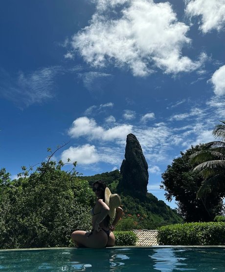 Gabriela Versiani onlyfans nudes leak