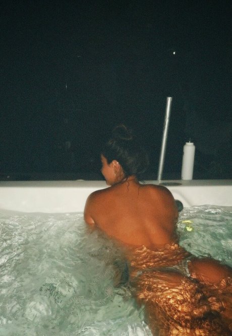 Gabriela Versiani onlyfans naked pics