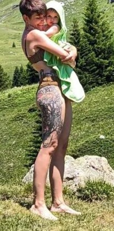 Soe Gschwind onlyfans leak