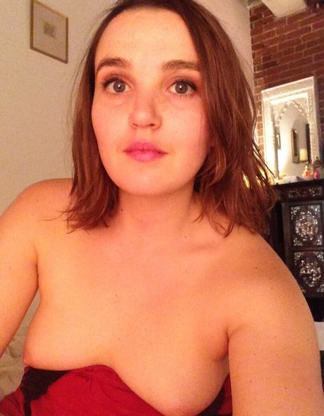 Chloe Fineman xxx only fans