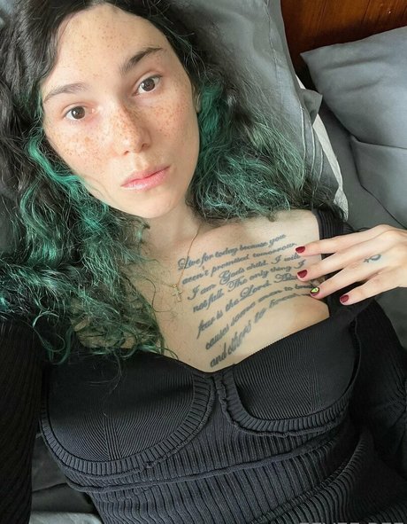 Eevee Bee onlyfans leaks