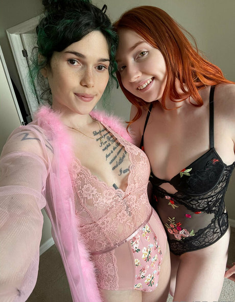 Eevee Bee onlyfans leaked nudes