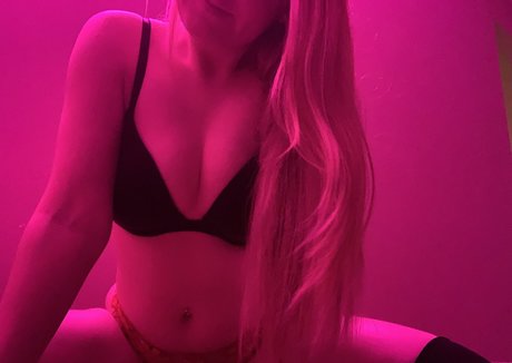 Eevee Bee porn onlyfans leak