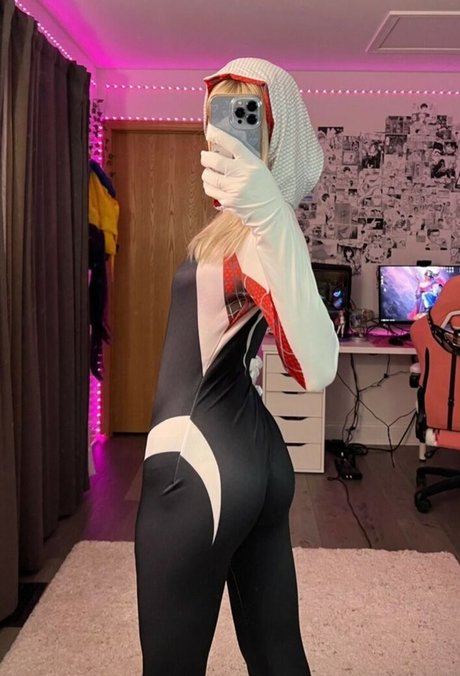 Emma kat 22 onlyfans leaked pics