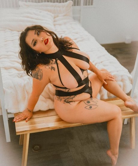 Suki Jade onlyfans xxx