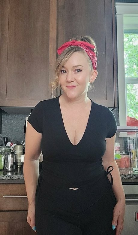 Crystal Sunshine onlyfans joi