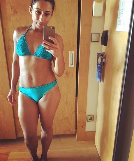 Saira Khan nude leaks onlyfans