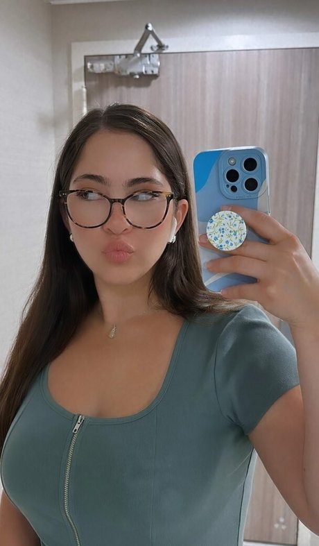 Hilenna onlyfans nude pictures