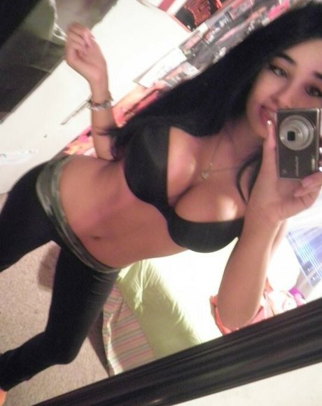 Paris Dylan only fans nude