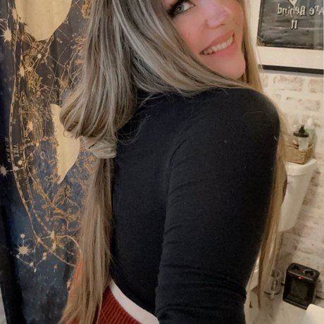 AnnieBananie onlyfans leaks