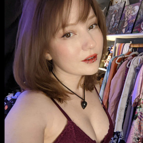 Lilith Mae Pale Pierced Petite w_ boobs onlyfans