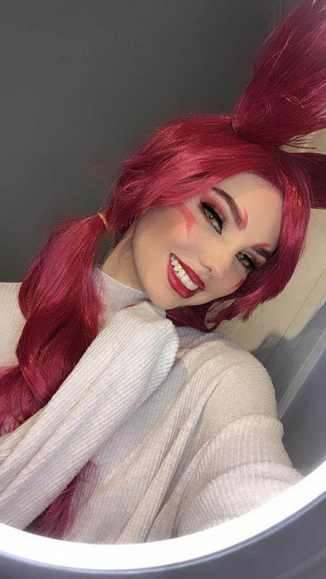 Lola Velvet onlyfans content type