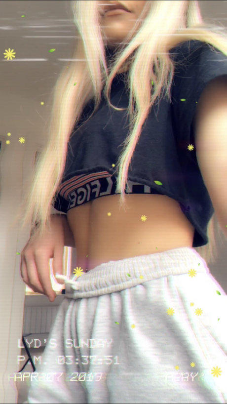 Lydia Hodgson boobs onlyfans