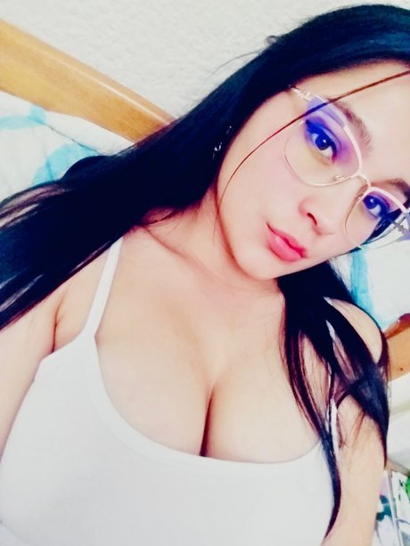 Valentina Marin onlyfans striptease