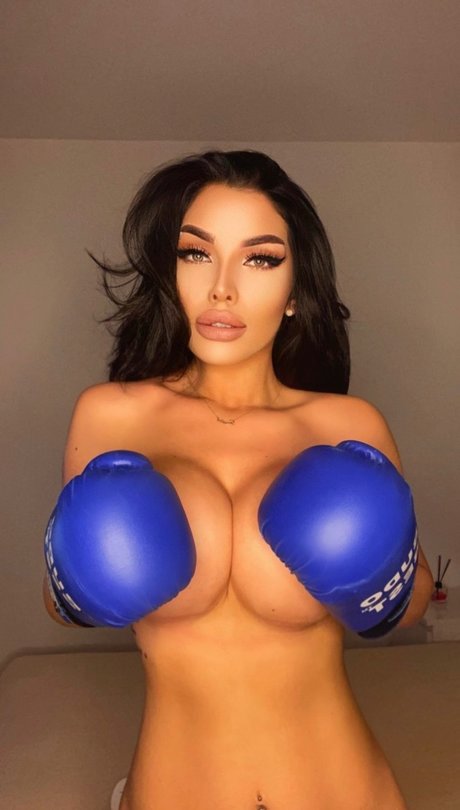 Yasmine Palmer onlyfans