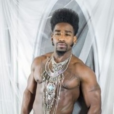 MegaBody onlyfans lesk