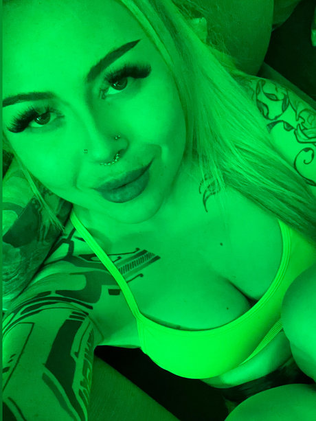 Michelle Green nude on onlyfans