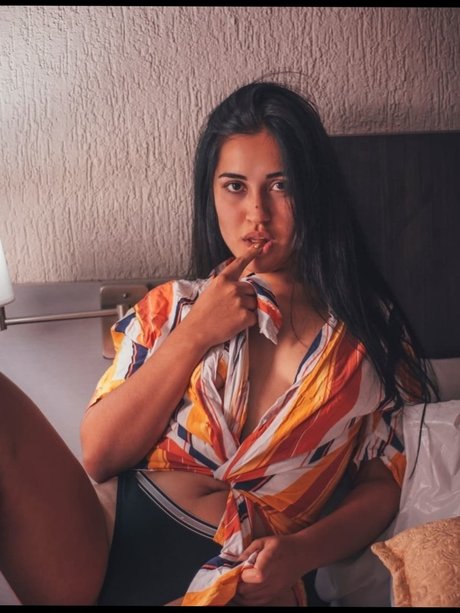 Montserrat_ onlyfans nude leaks