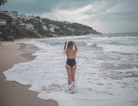 gloves onlyfans art nude visuals