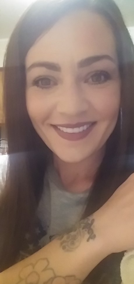 Amberb LBC2TN onlyfans leaked nudes